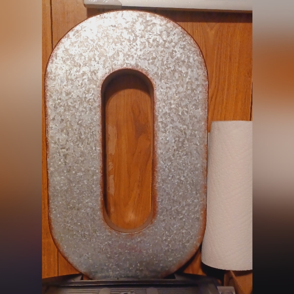 Giant Letter O